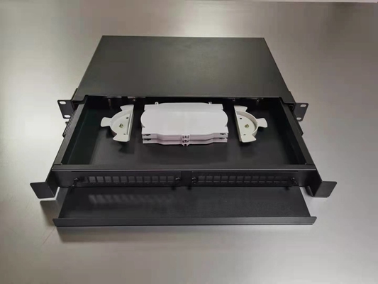 24 porte LC Fibra ottica patch panel progettato per il montaggio a parete in ambienti esterni
