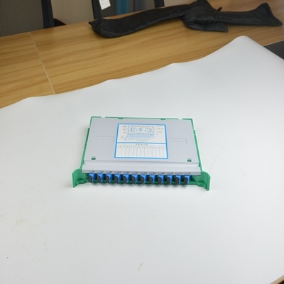 Facile installazione 12 24 36 Core Fiber Optic Splice Tray per rete 4g montata a parete