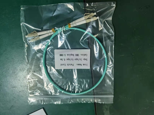 Connessione di telecomunicazione SC LC UPC a LC UPC OM4 SR Duplex Fiber Optic Patch Cord