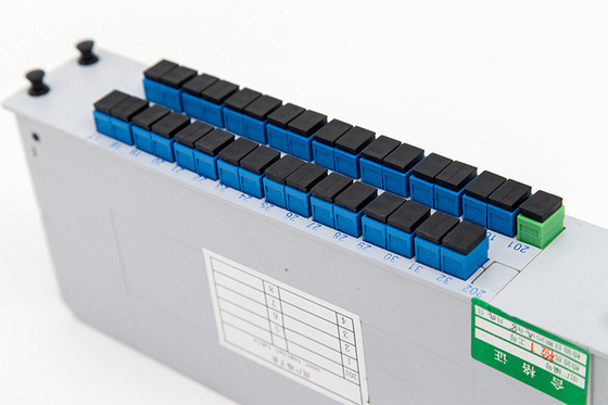 1*16 1*32 SC Connector LGX PLC Cassetta PLC Splitter Fibra Tipo G657 o personalizzato 3 volte
