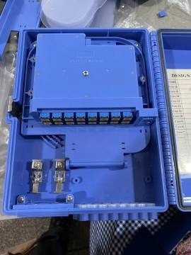 300*245*100 mm Mini Splitter FDB per il sistema di fibre di distribuzione FTTH in Indonesia