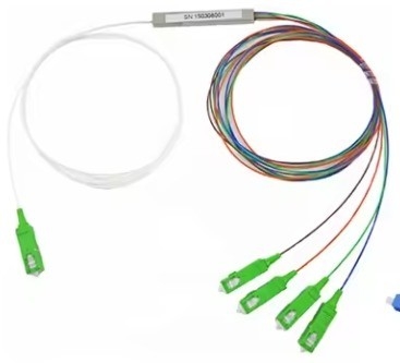 SC/APC Connector 1x4 Fiber Optic Steel Tube PLC Splitter per lunghezza d'onda 1260-1650nm