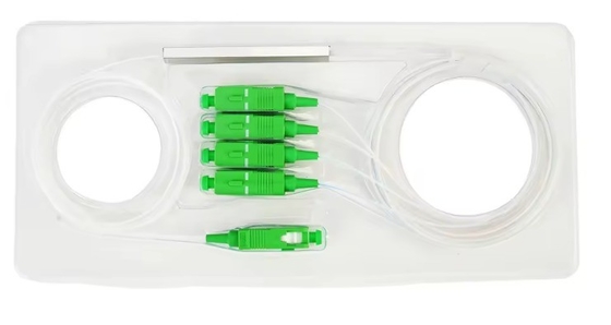 SC/APC Connector 1x4 Fiber Optic Steel Tube PLC Splitter per lunghezza d'onda 1260-1650nm